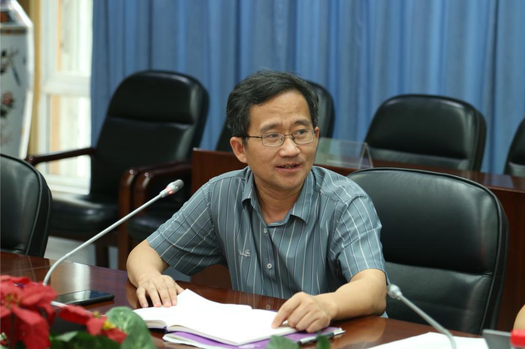 Figure 3: Vice President Xu Wenbing speaks